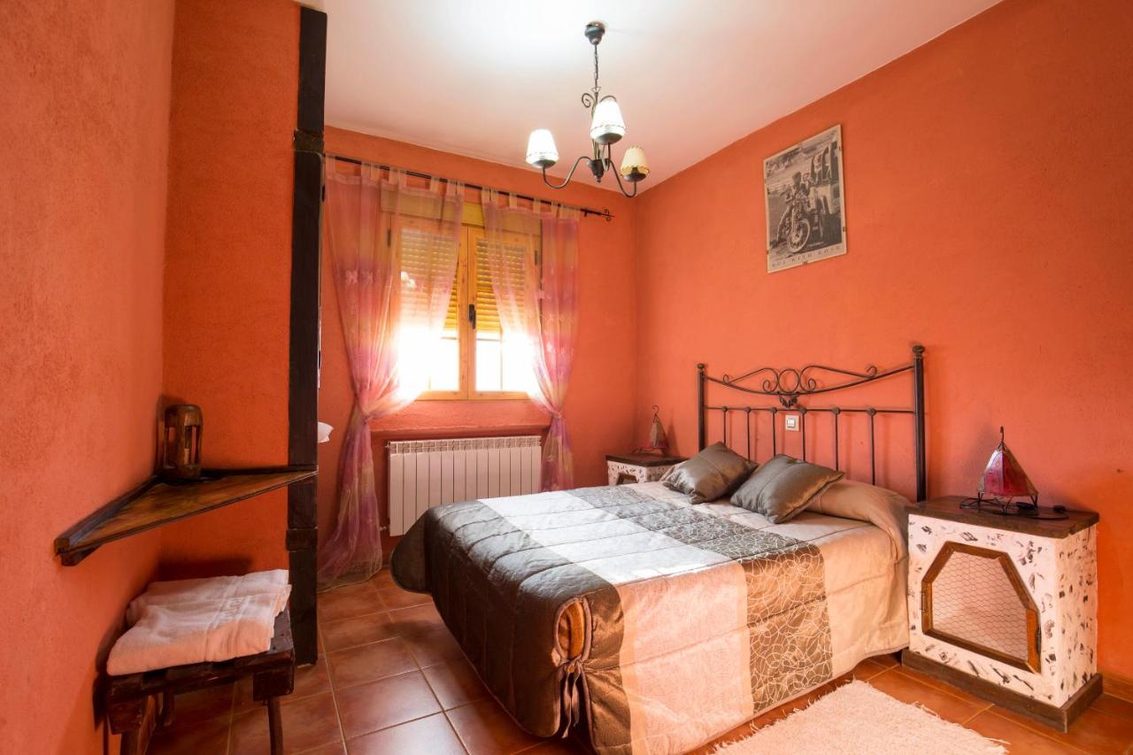 El Robledillo Villa ภายนอก รูปภาพ